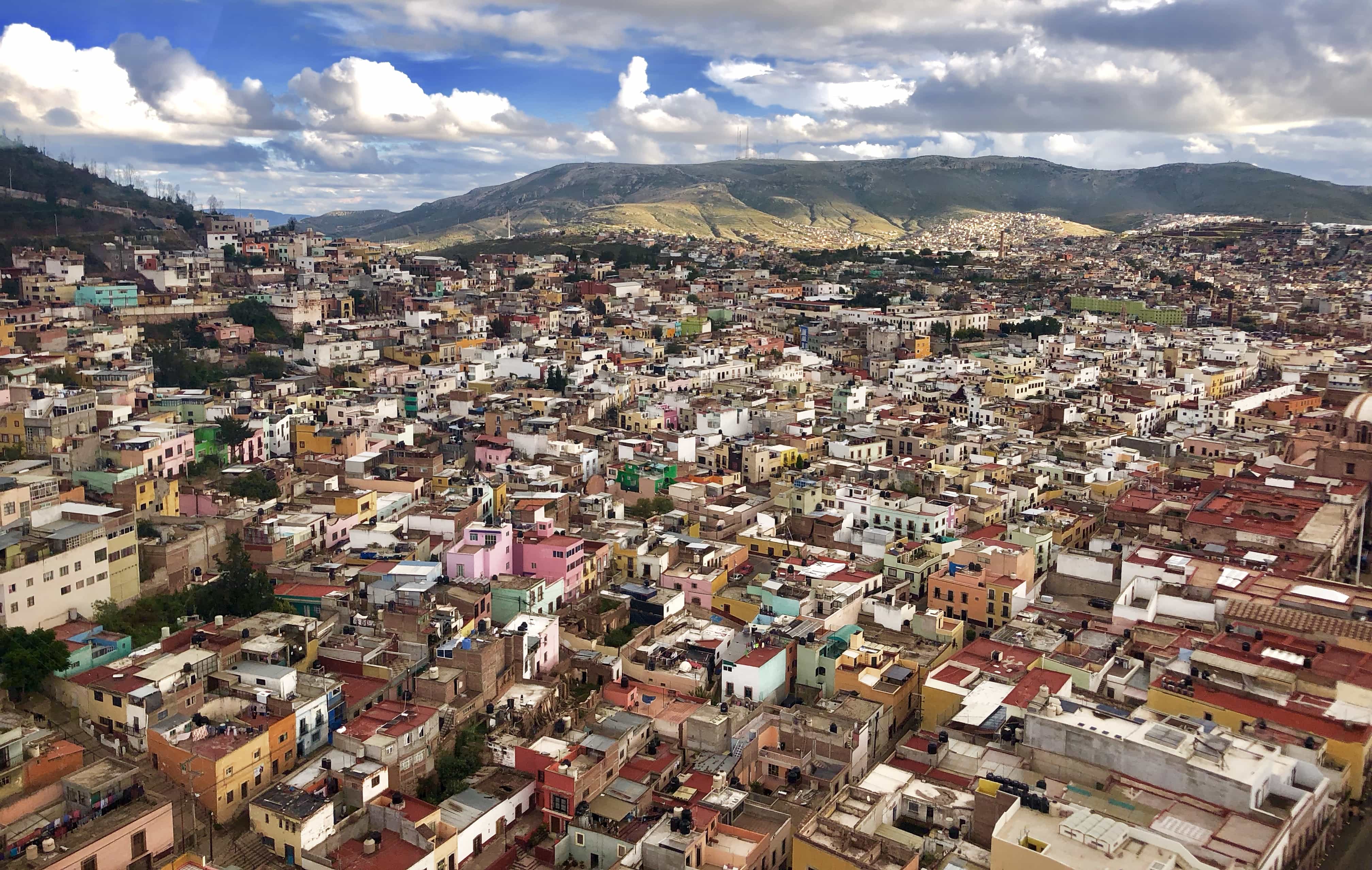 墨西哥Zacatecas｜參觀西班牙殖民時期最富有的礦坑、搭纜車俯瞰超美彩色小城